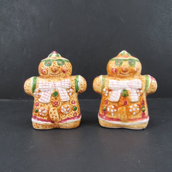 Vintage Gingerbread Men Salt and Pepper Shakers Set Ceramic 3 1/2 Inch Tall - Picture 7 of 7